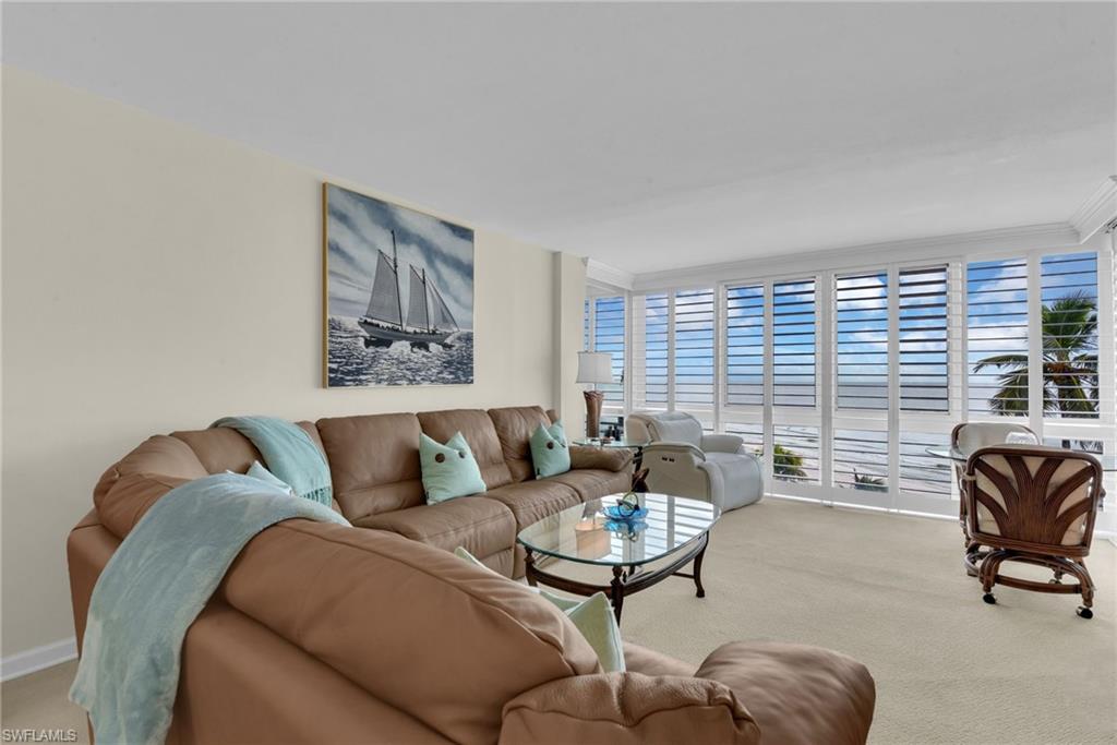 2121 Gulf Shore Blvd N 402 Property Photo 2