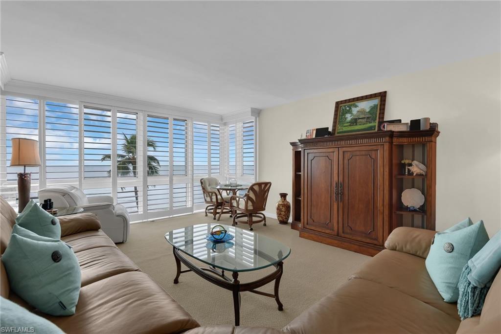 2121 Gulf Shore Blvd N 402 Property Photo 3
