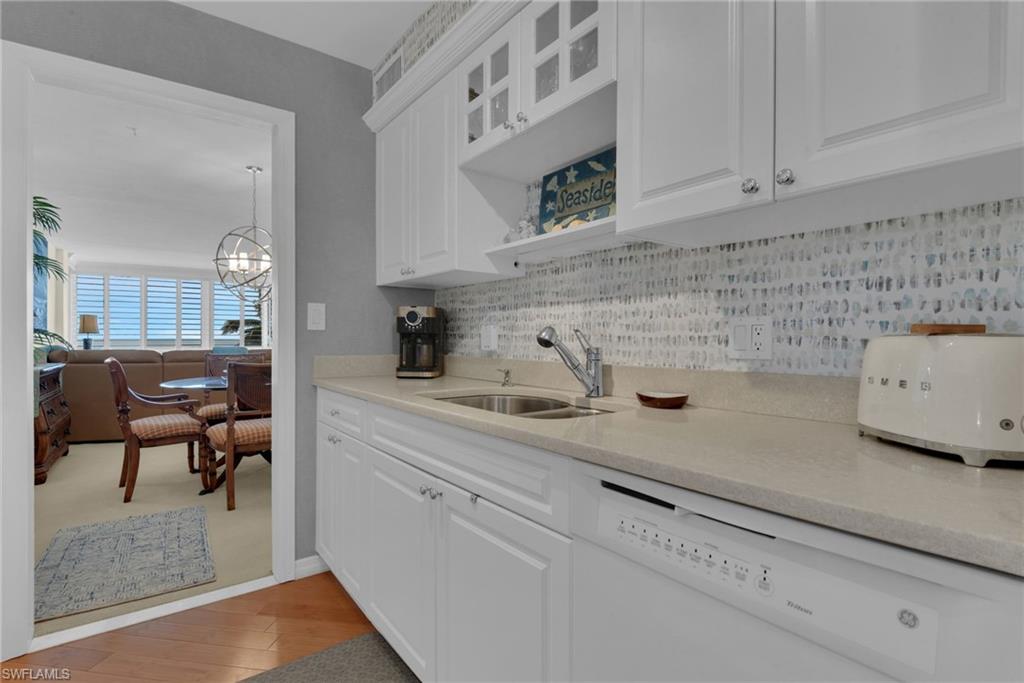 2121 Gulf Shore Blvd N 402 Property Photo 11