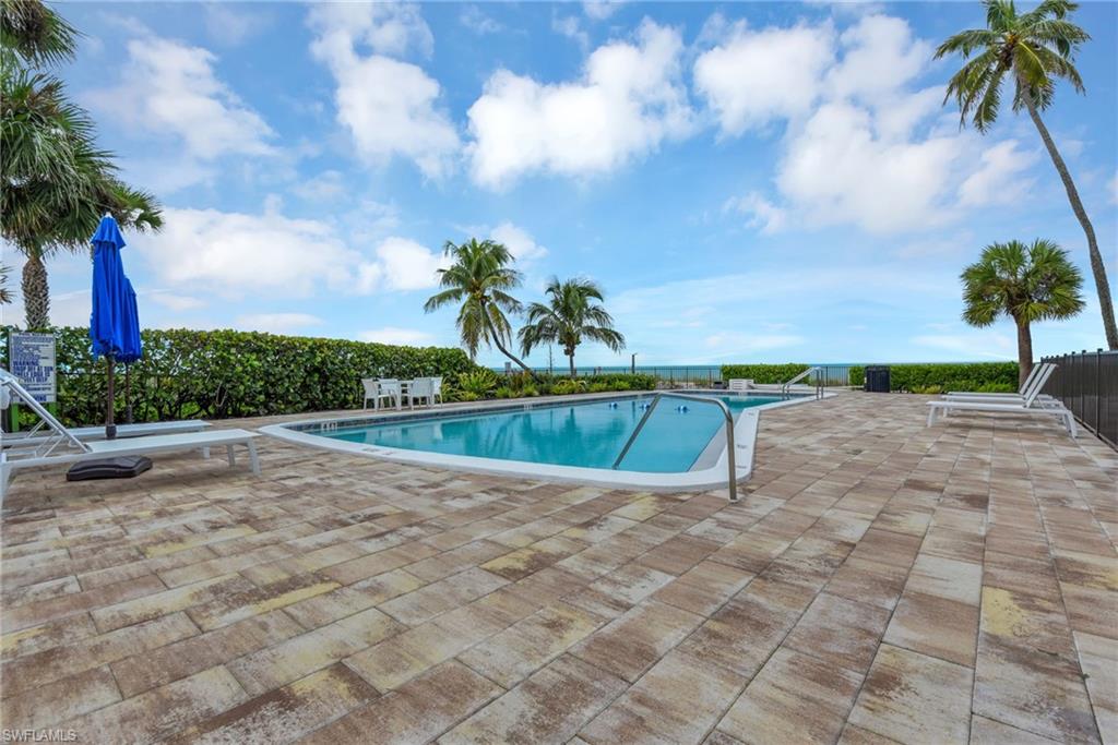 2121 Gulf Shore Blvd N 402 Property Photo 20