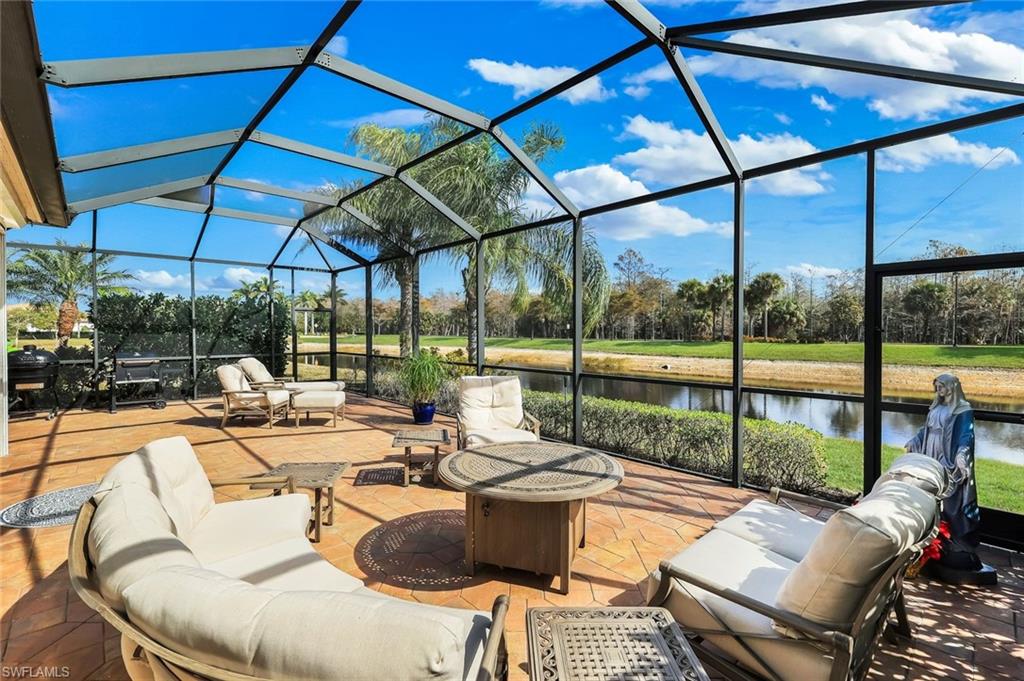 9065 Siesta Bay Dr Property Photo 2