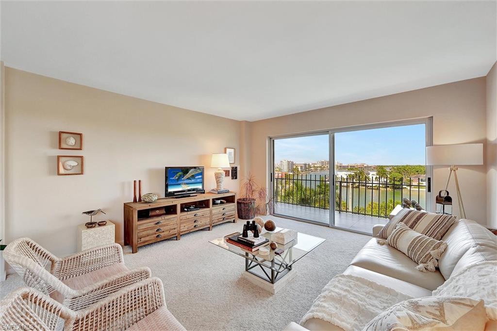 2150 Gulf Shore Blvd N 703 Property Photo 4