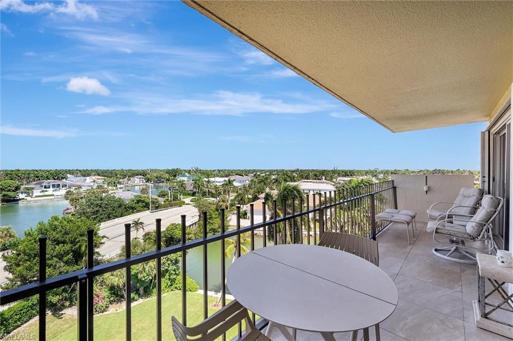 2150 Gulf Shore Blvd N 703 Property Photo 25