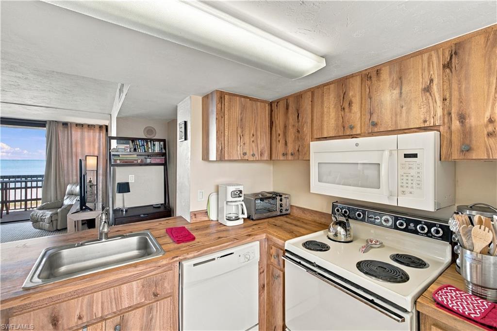 26300 Hickory Blvd 306 Property Photo 6