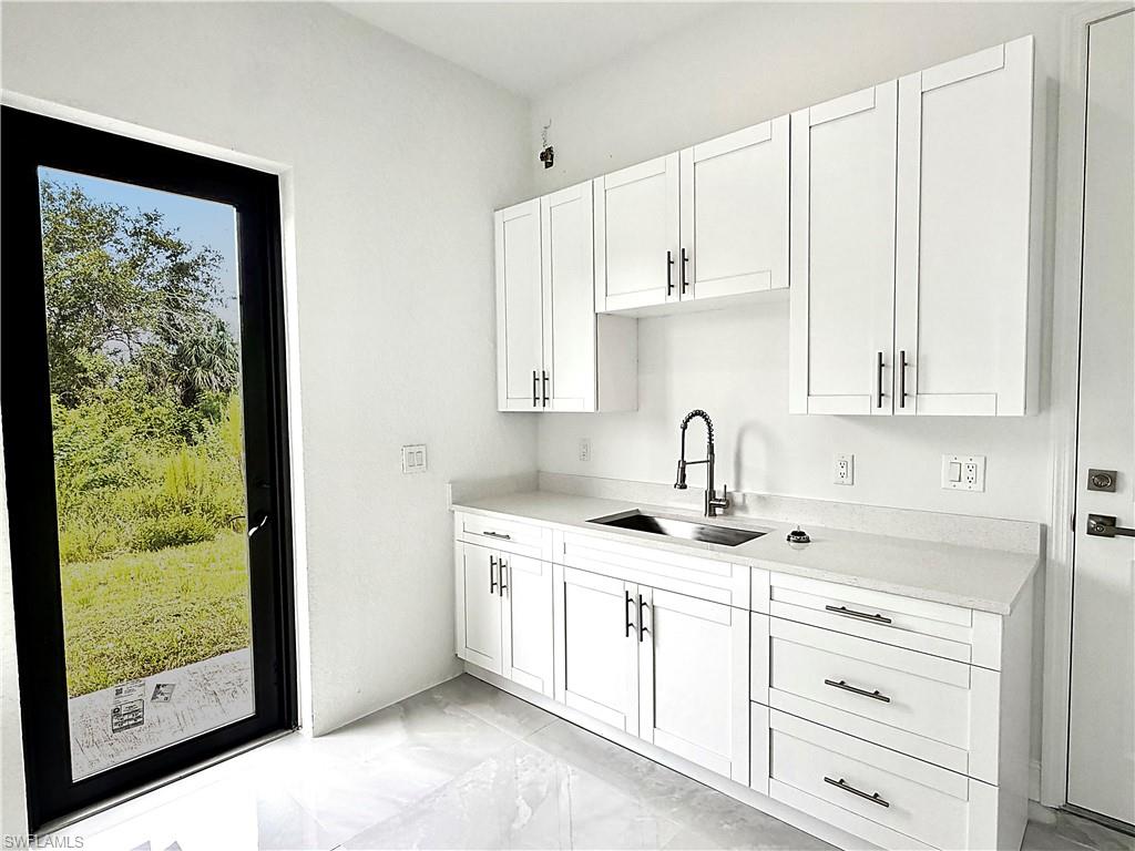 671 Kodak St Property Photo 11