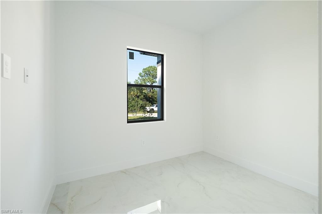 671 Kodak St Property Photo 15