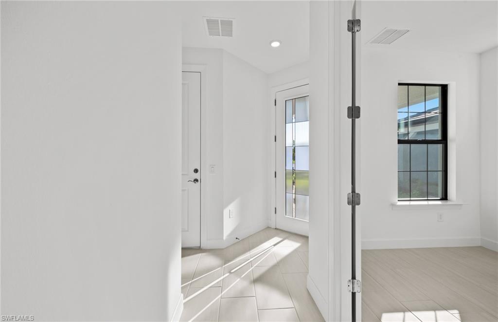 2151 Freemont Way Property Photo 5