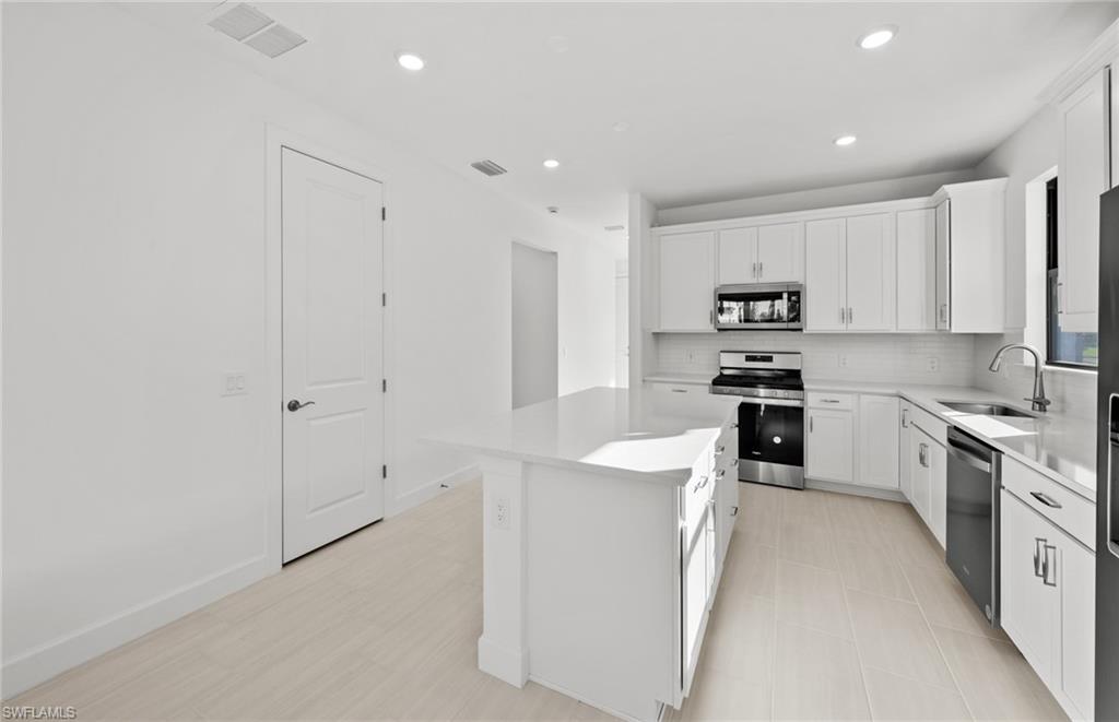 2151 Freemont Way Property Photo 14