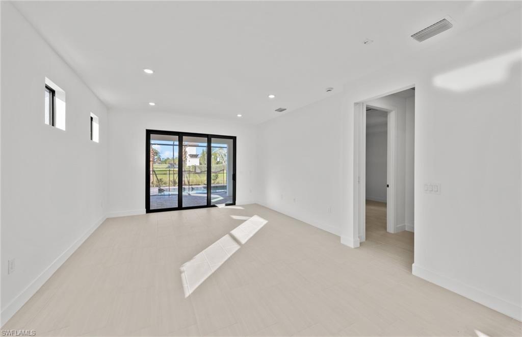 2151 Freemont Way Property Photo 16