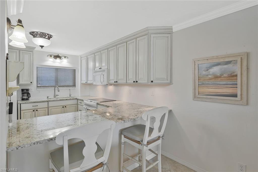 226 3rd St 206 Property Photo 11