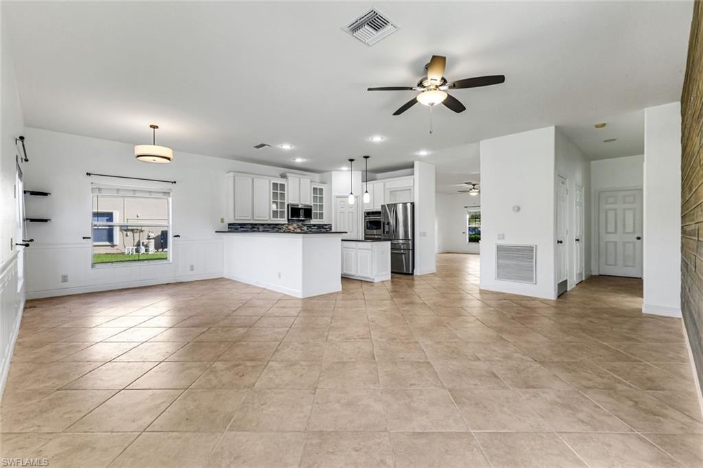 2201 Cape Heather Cir Property Photo 8
