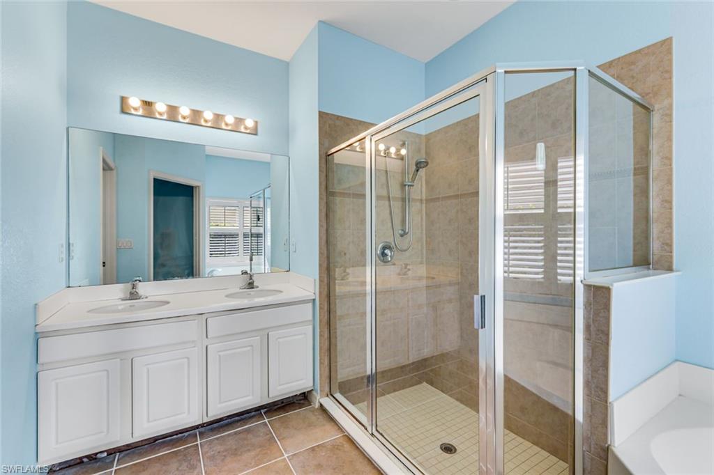 2201 Cape Heather Cir Property Photo 14