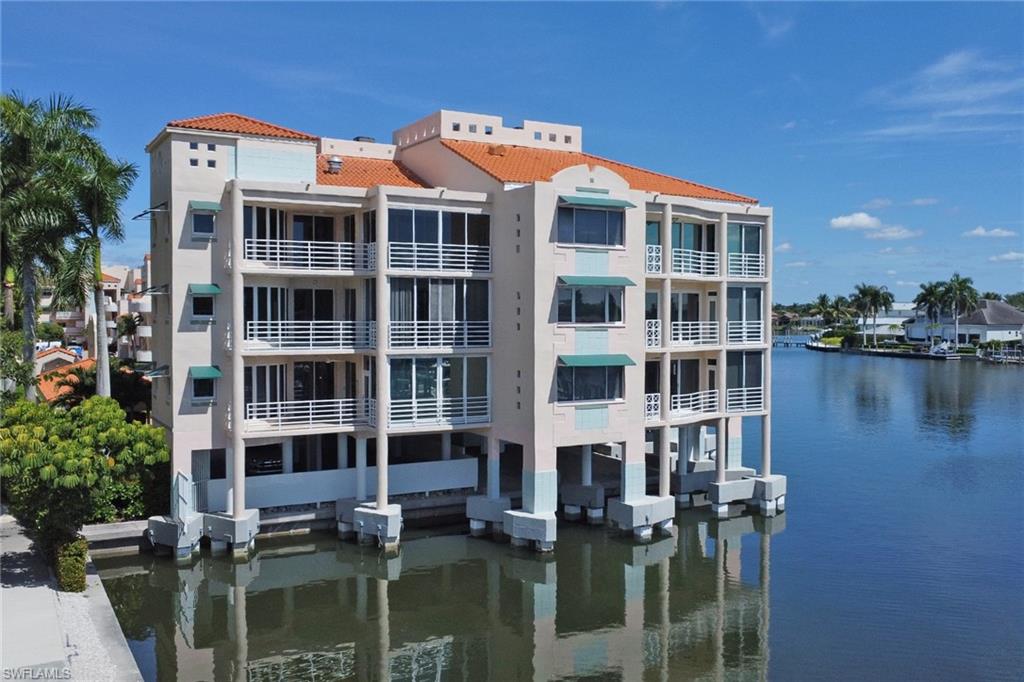 4500 Gulf Shore Blvd N 1-211 Property Photo 1
