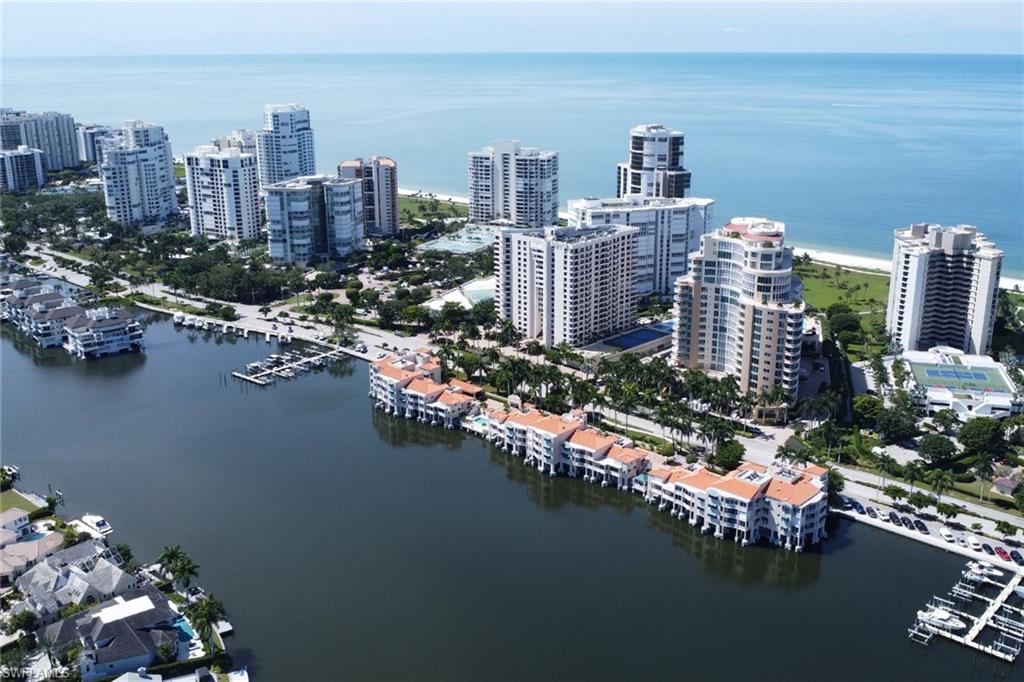 4500 Gulf Shore Blvd N 1-211 Property Photo 4