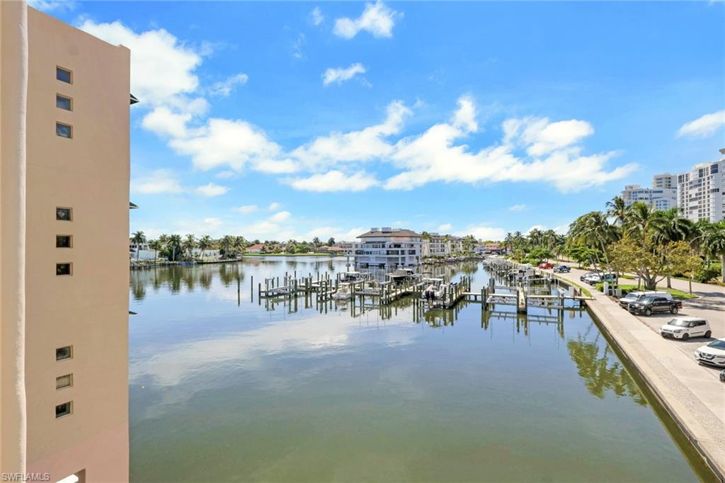 4500 Gulf Shore Blvd N 1-211 Property Photo 9