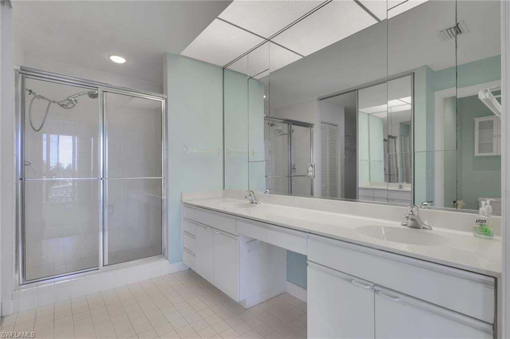 4500 Gulf Shore Blvd N 1-211 Property Photo 19
