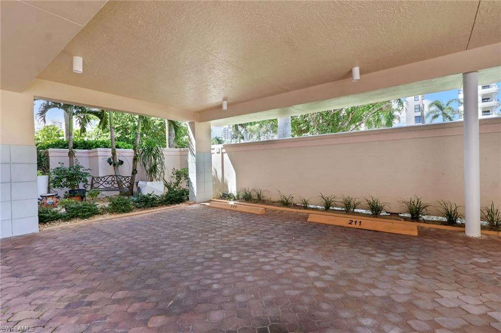 4500 Gulf Shore Blvd N 1-211 Property Photo 28