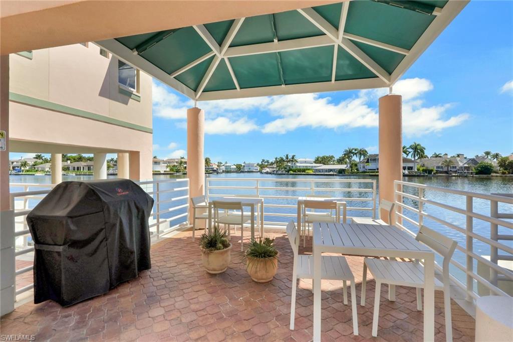 4500 Gulf Shore Blvd N 1-211 Property Photo 30