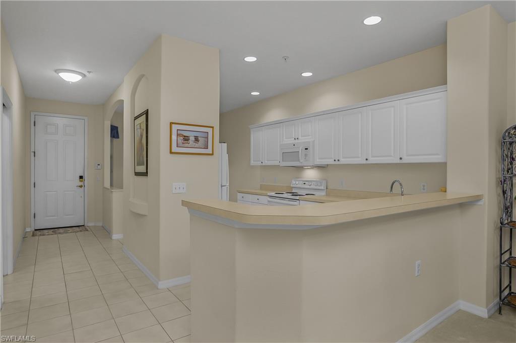 4863 Hampshire Ct 104 Property Photo 12