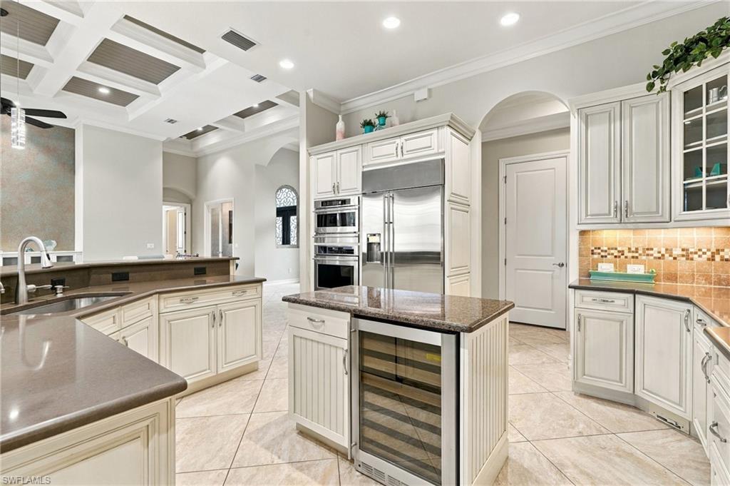 6590 Costa Cir Property Photo 10