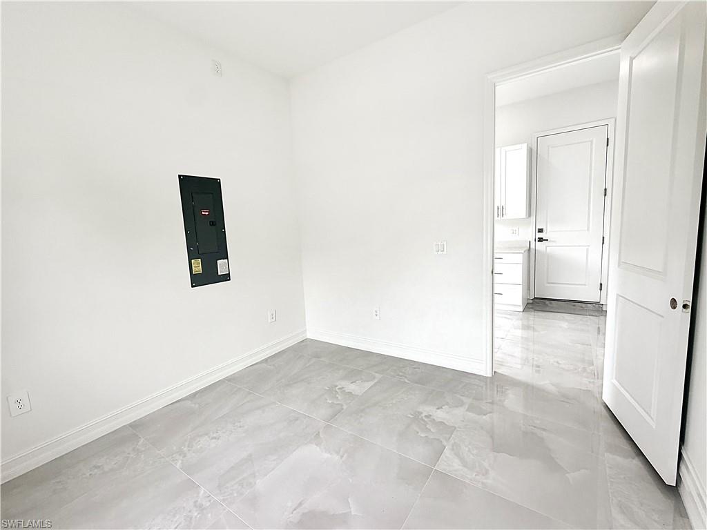 1917 Roderick Ln Property Photo 7