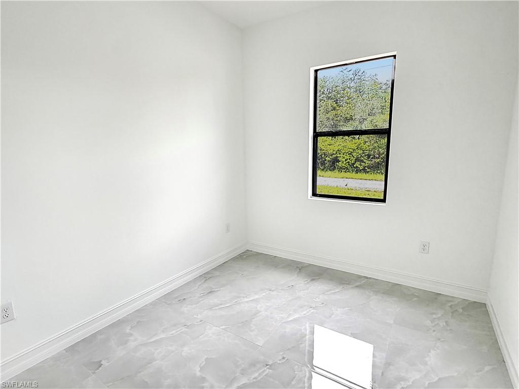 1917 Roderick Ln Property Photo 9