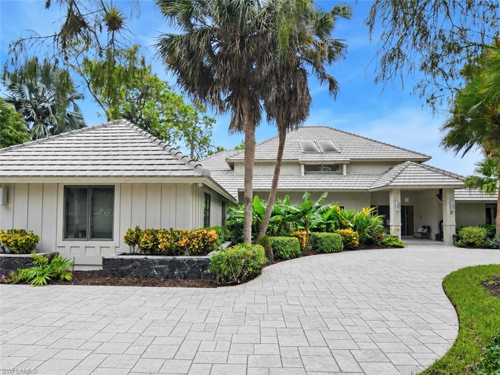 8 Stonehedge Pt Property Photo 1