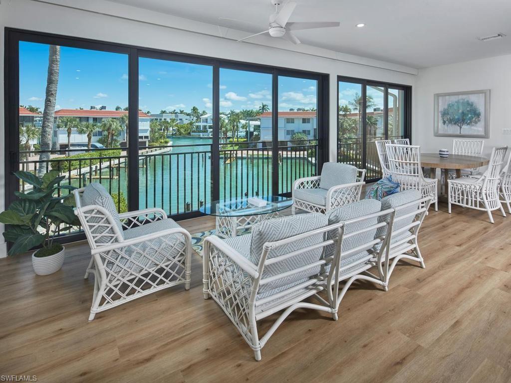 2230 Gulf Shore Blvd N T4 Property Photo 2