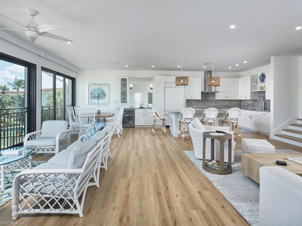 2230 Gulf Shore Blvd N T4 Property Photo 6