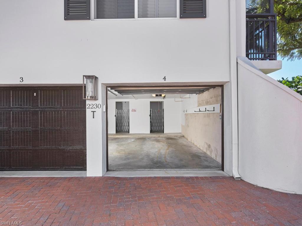 2230 Gulf Shore Blvd N T4 Property Photo 18