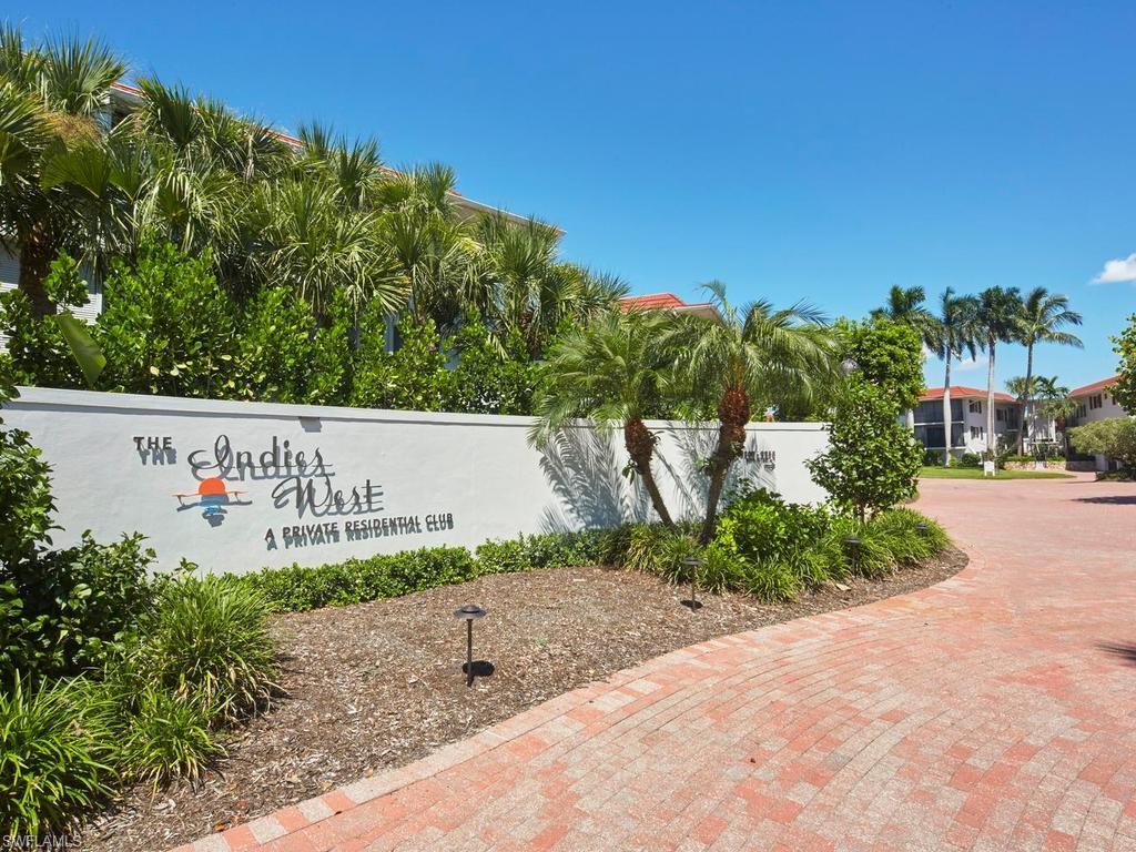 2230 Gulf Shore Blvd N T4 Property Photo 28