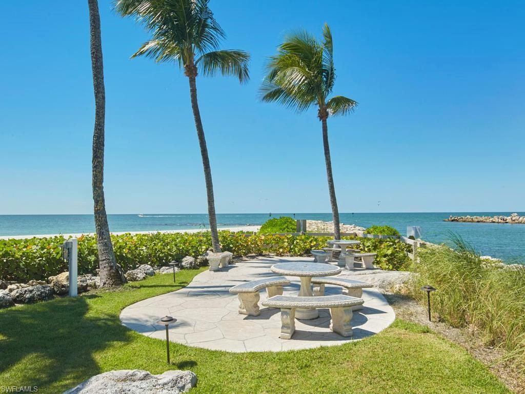 2230 Gulf Shore Blvd N T4 Property Photo 33