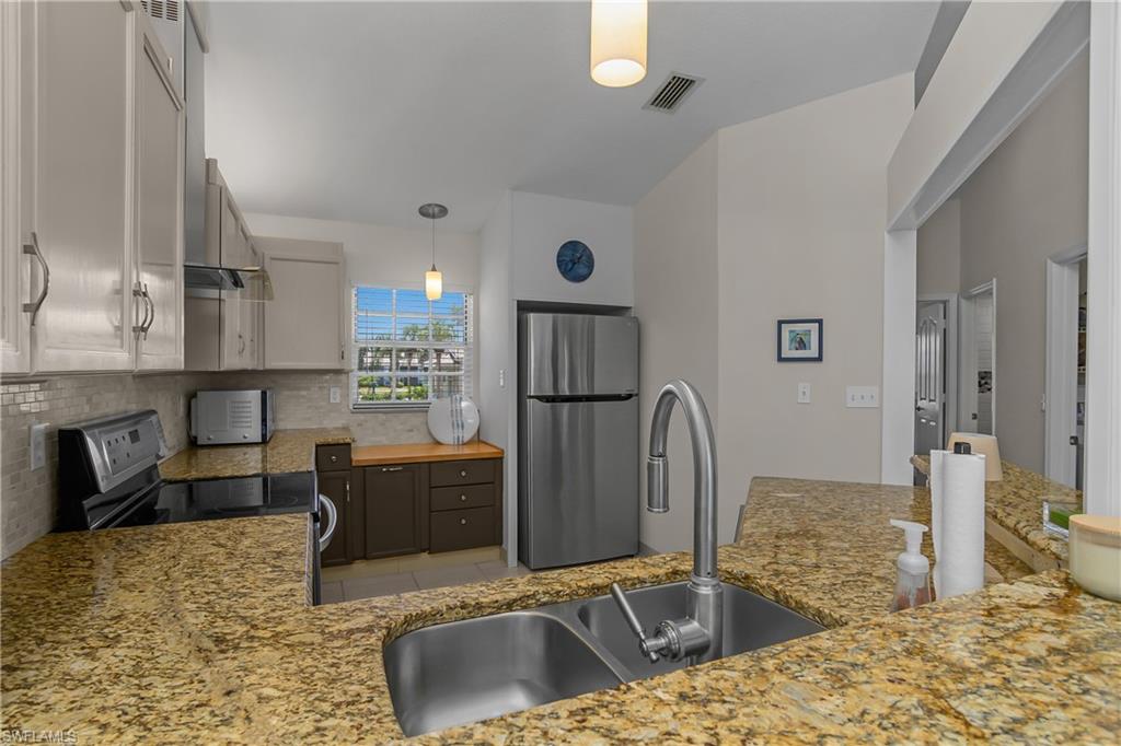 13131 Castle Harbour Dr M7 Property Photo 10