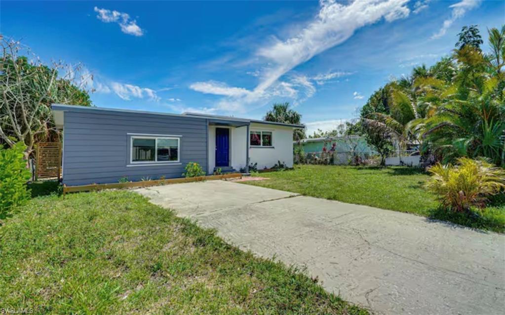 3067 Royal Palm Ave Property Photo 2