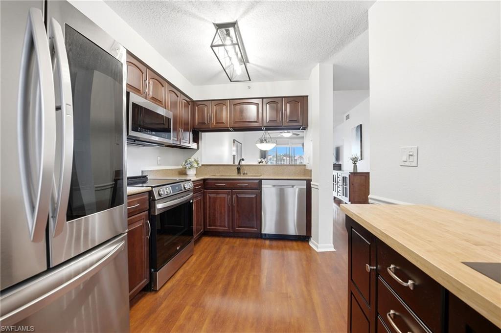 6310 Huntington Lakes Cir 104 Property Photo 5