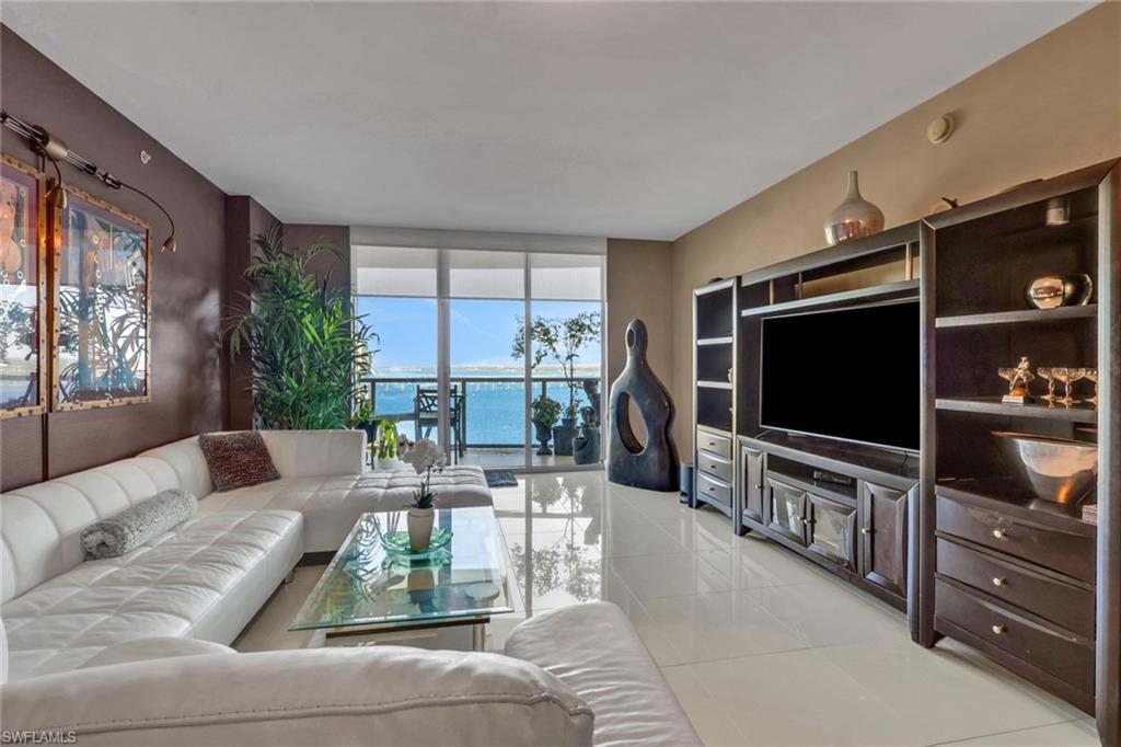 3000 Oasis Grand Blvd 2105 Property Photo 1
