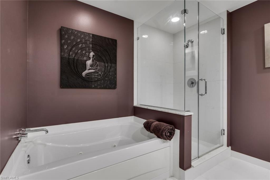 3000 Oasis Grand Blvd 2105 Property Photo 9