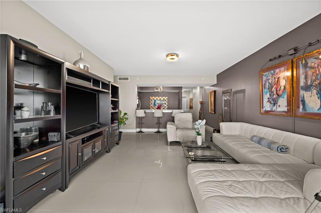 3000 Oasis Grand Blvd 2105 Property Photo 20