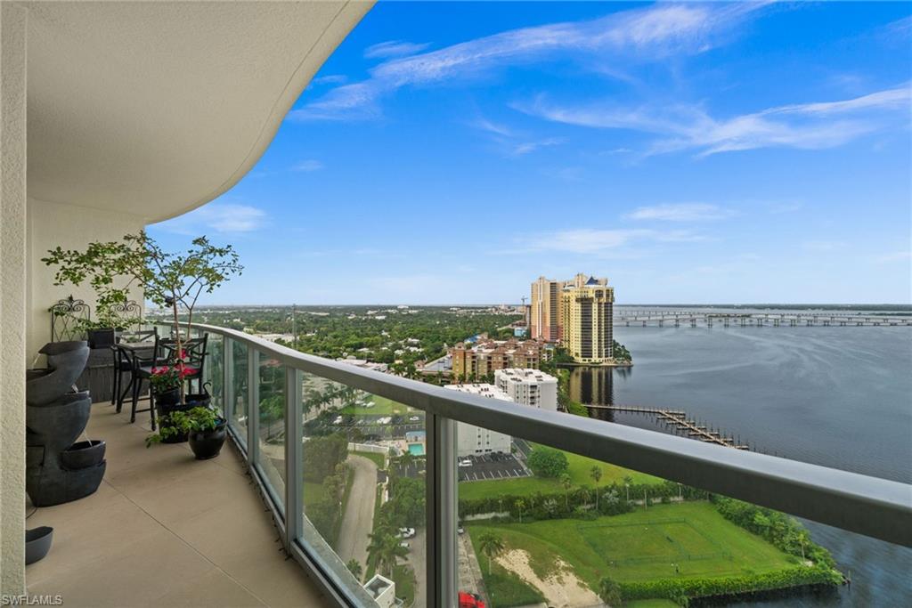 3000 Oasis Grand Blvd 2105 Property Photo 22