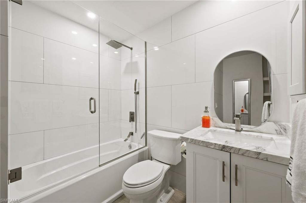 1656 Spoonbill Ln B Property Photo 15