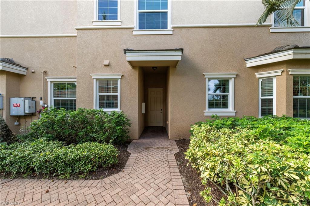 3142 Aviamar Cir 2104 Property Photo 3