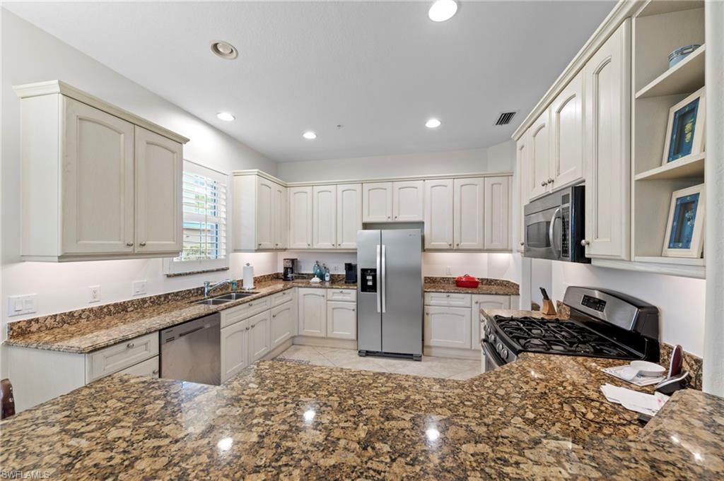 3142 Aviamar Cir 2104 Property Photo 11