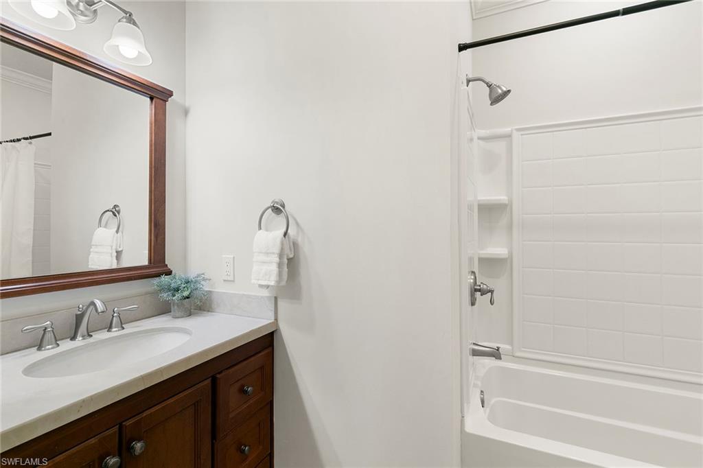 6460 Hidden Oaks Ln Property Photo 37