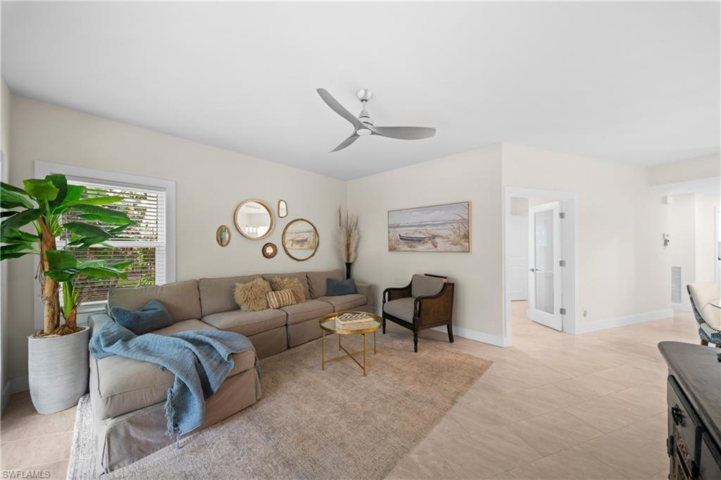 1044 Woodshire Ln B101 Property Photo 4