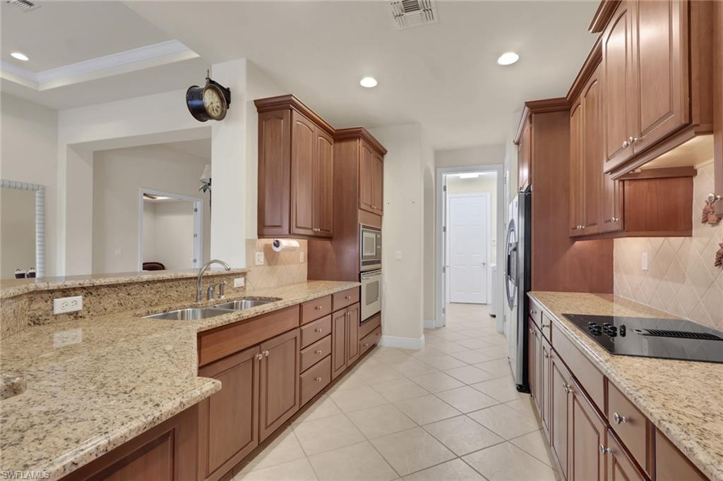 14054 Lavante Ct Property Photo 6