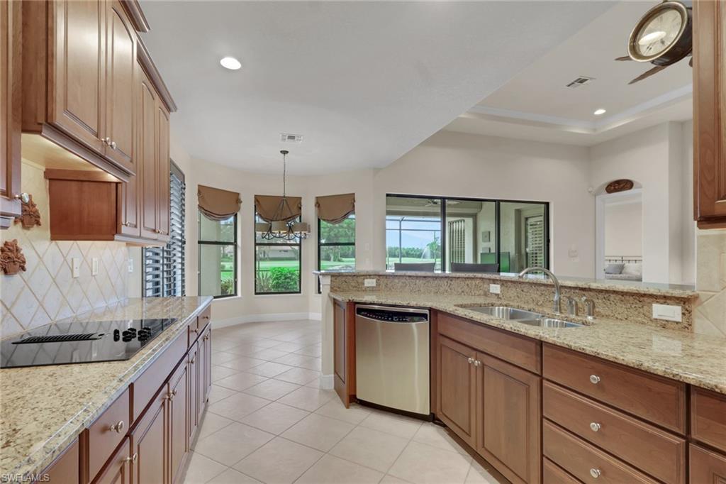 14054 Lavante Ct Property Photo 7