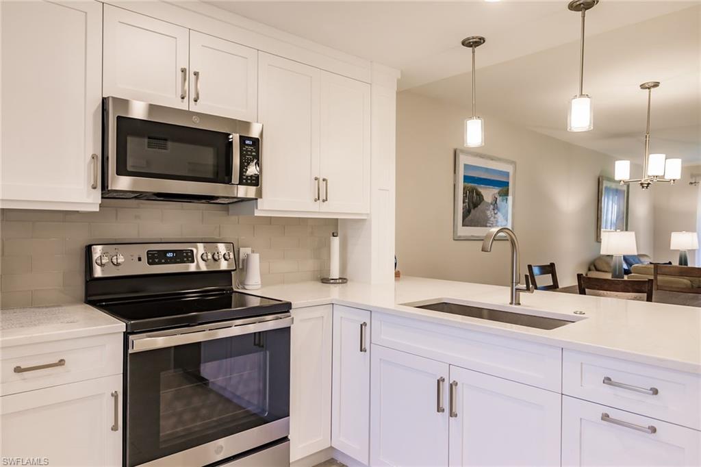 3032 Sandpiper Bay Cir G102 Property Photo 1