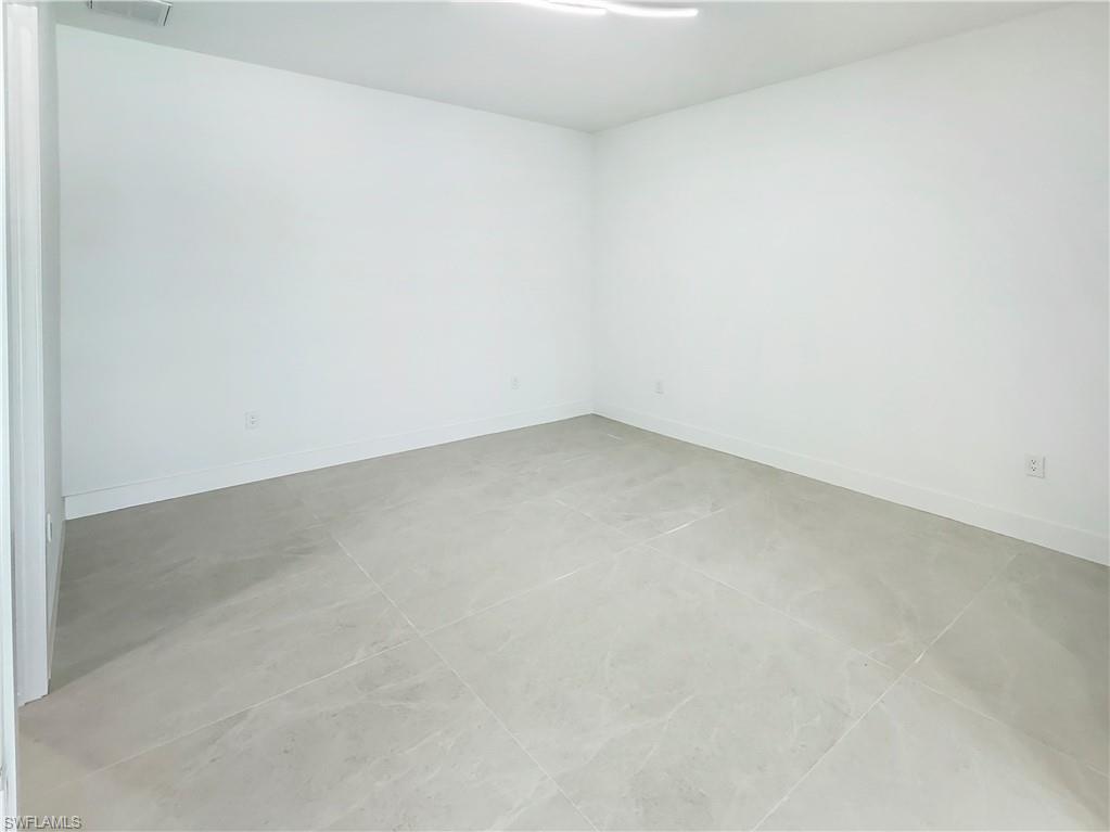 2667 32nd St Property Photo 19