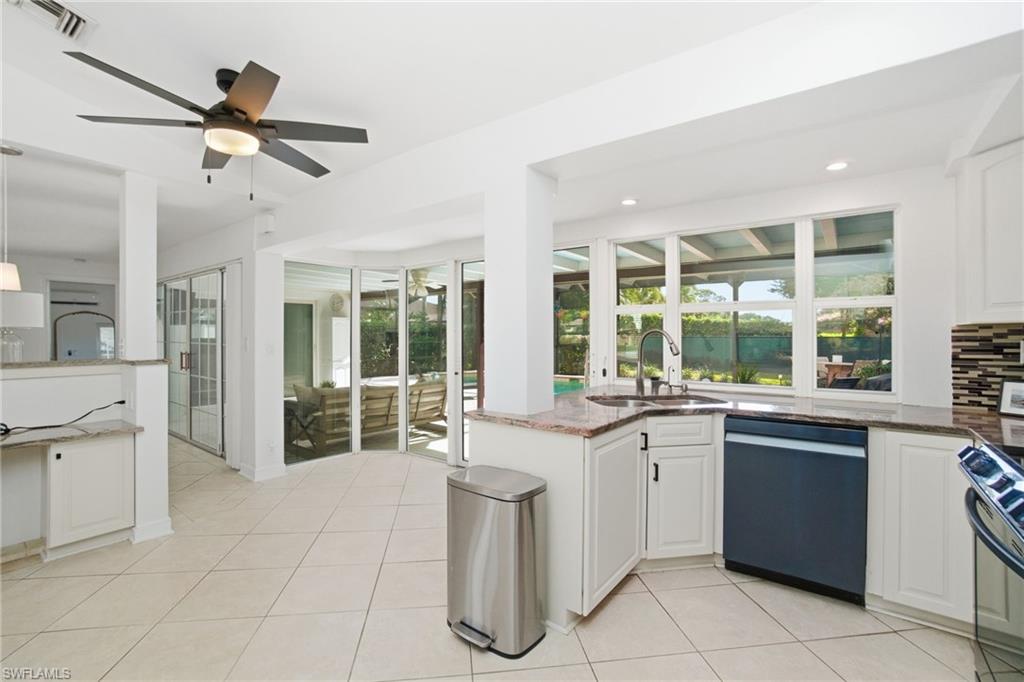 560 Cypress Way E Property Photo 5