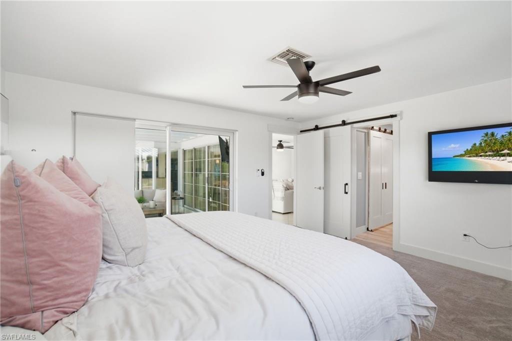 560 Cypress Way E Property Photo 9
